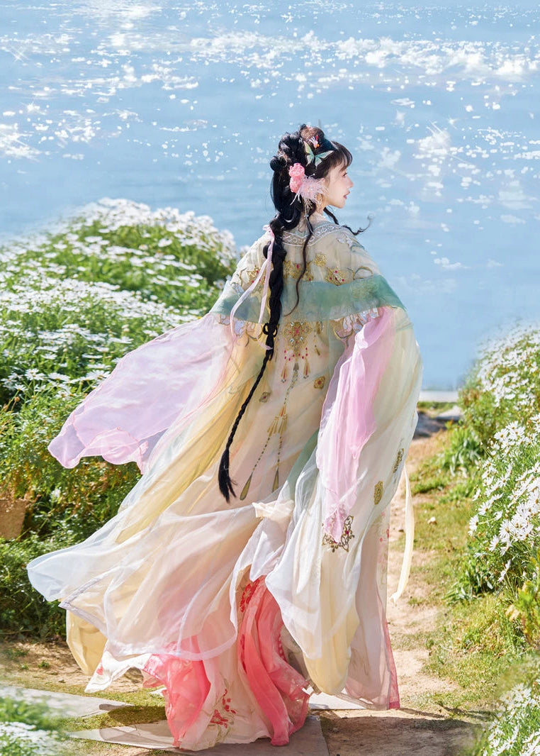 Spring Dawn | 3-Piece Embroidered  Hanfu (春晓)
