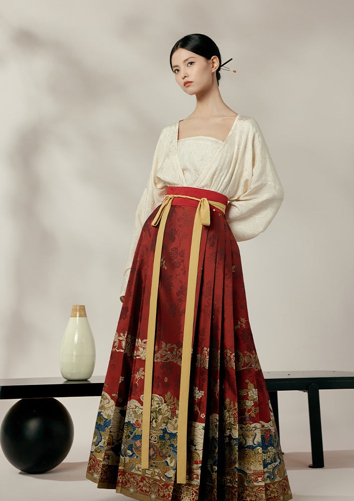 White Porcelain | 3-Pieces Modern Ma Mian Skirt Set (素瓷)