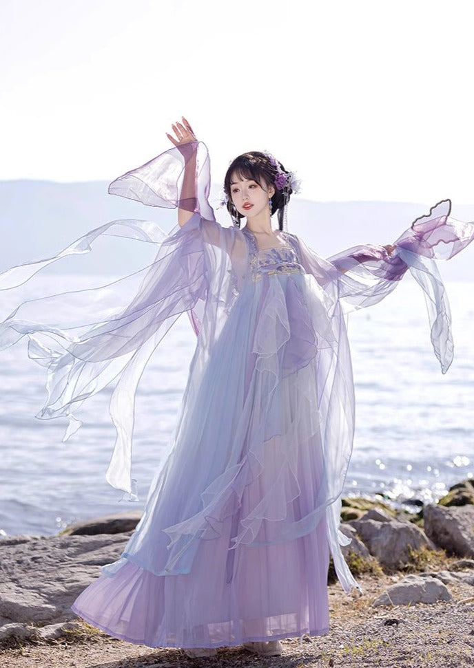 Plum Blossom | 3-Pieces Embroidered Hanfu (春不晚)