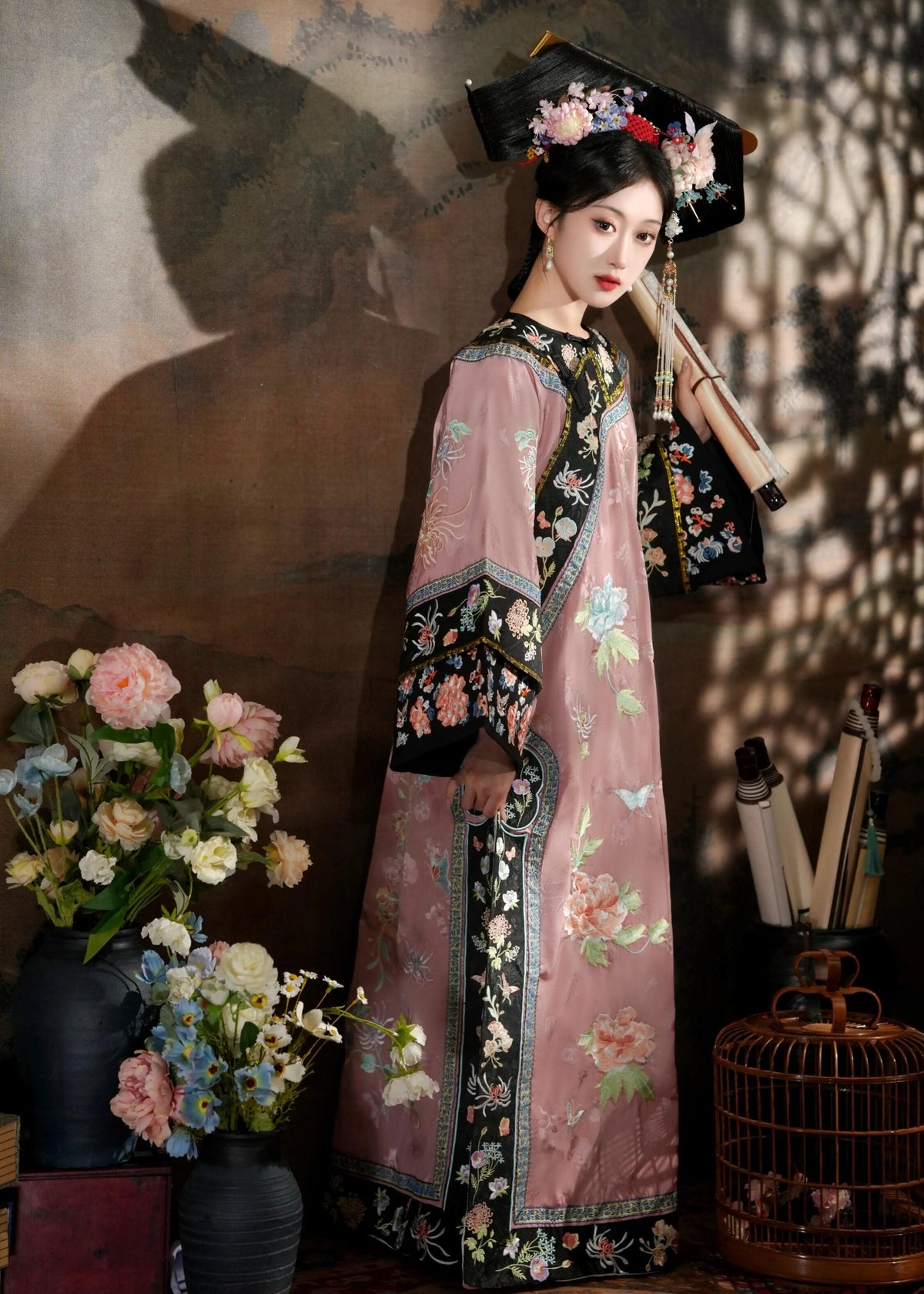 Sister Mei | Qing Manchu-style Embroidered Robe (眉姐姐)