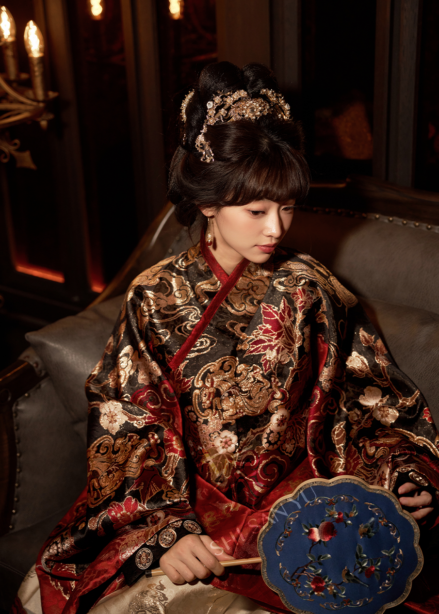 Serpiente espiritual | 4 piezas 2025 Año Nuevo Ming Hanfu (灵蛇守岁)