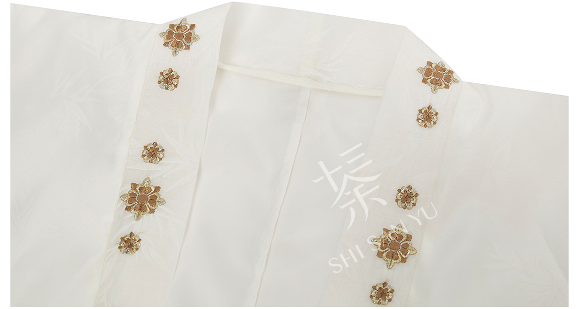 Snow White | 4-Piece 2026 New Year Hanfu (红苹果之宴)