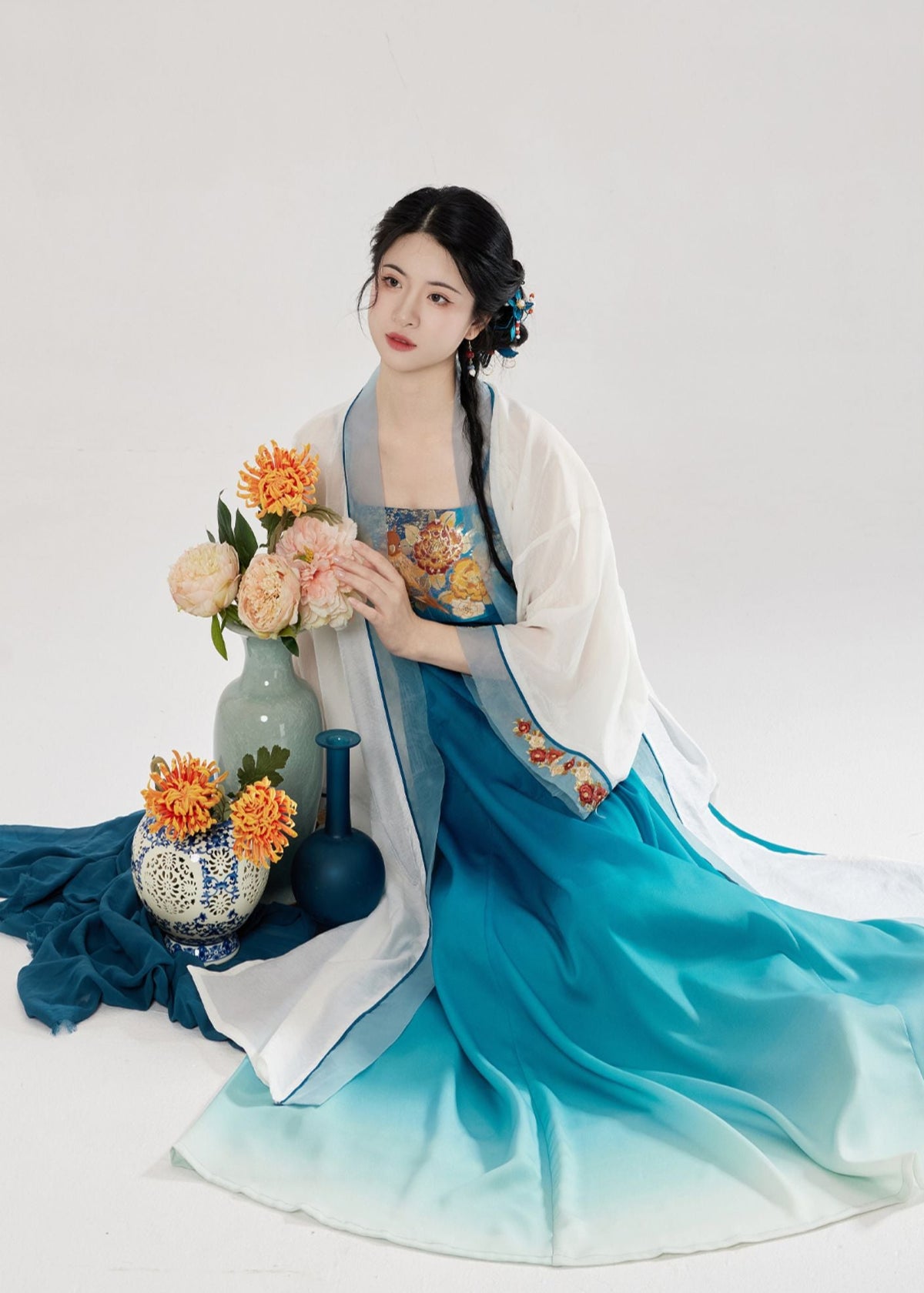 Camellia Parrot | Modern 2-Piece Set (山茶鹦鹉)