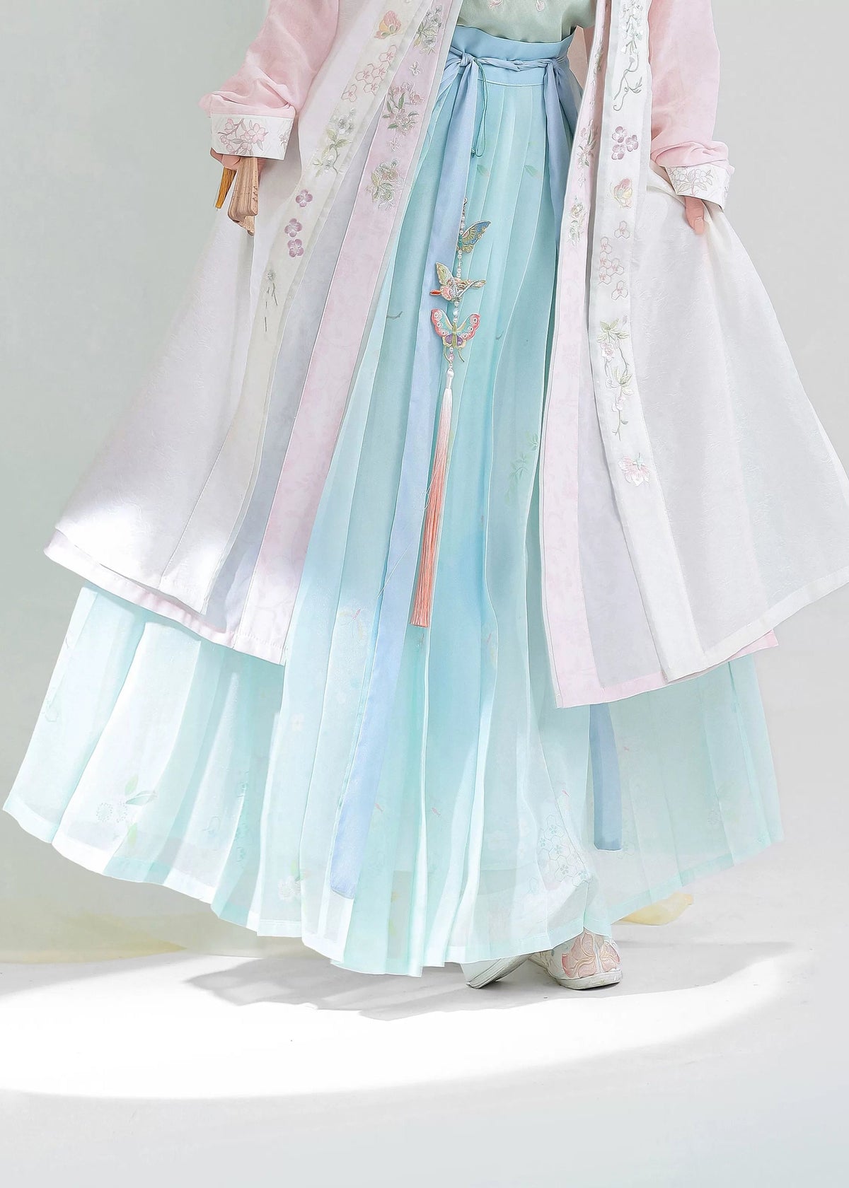 Early Summer | 3-Pieces Embroidered Set (初夏)