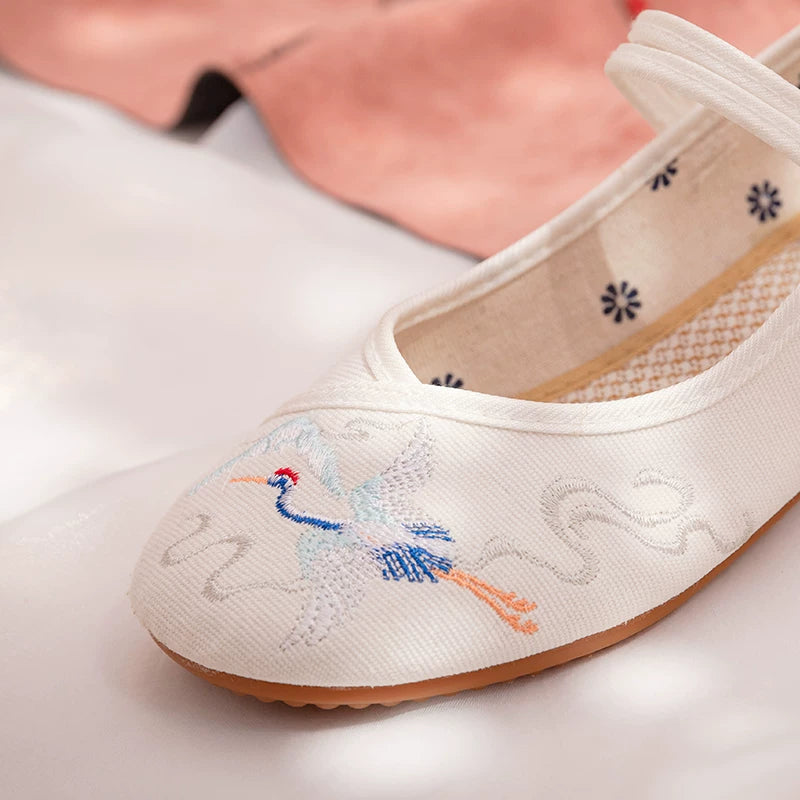 Soaring Crane | White Embroidered Shoes(凌云鹤）