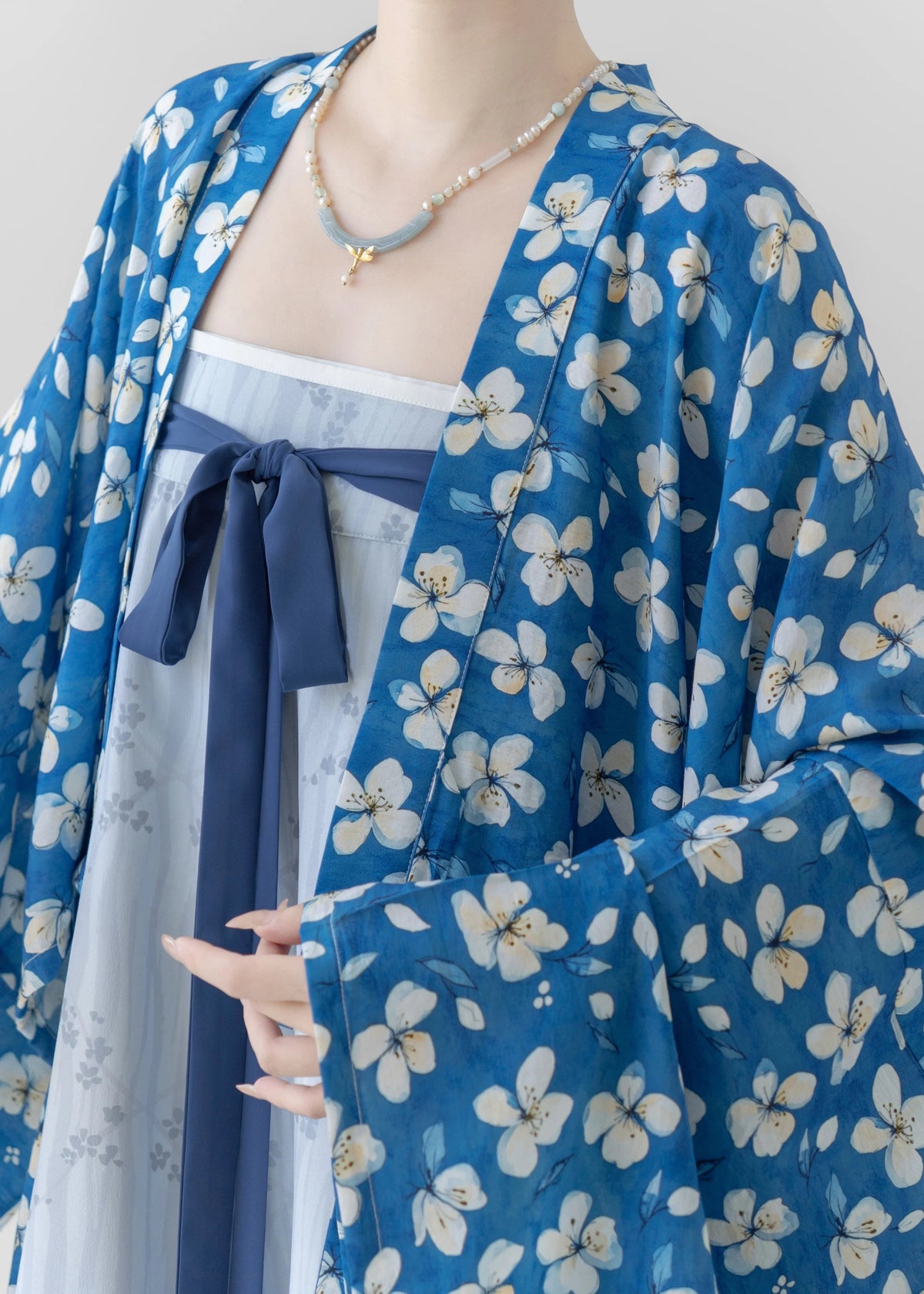 Pear Snow | 2-Piece Plus Hanfu (梨雪)