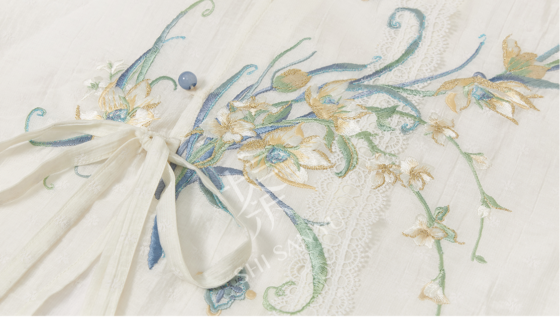 Wind's Embrace | 2-Piece Summer Modern Chinese Style Hanfu (眷风)