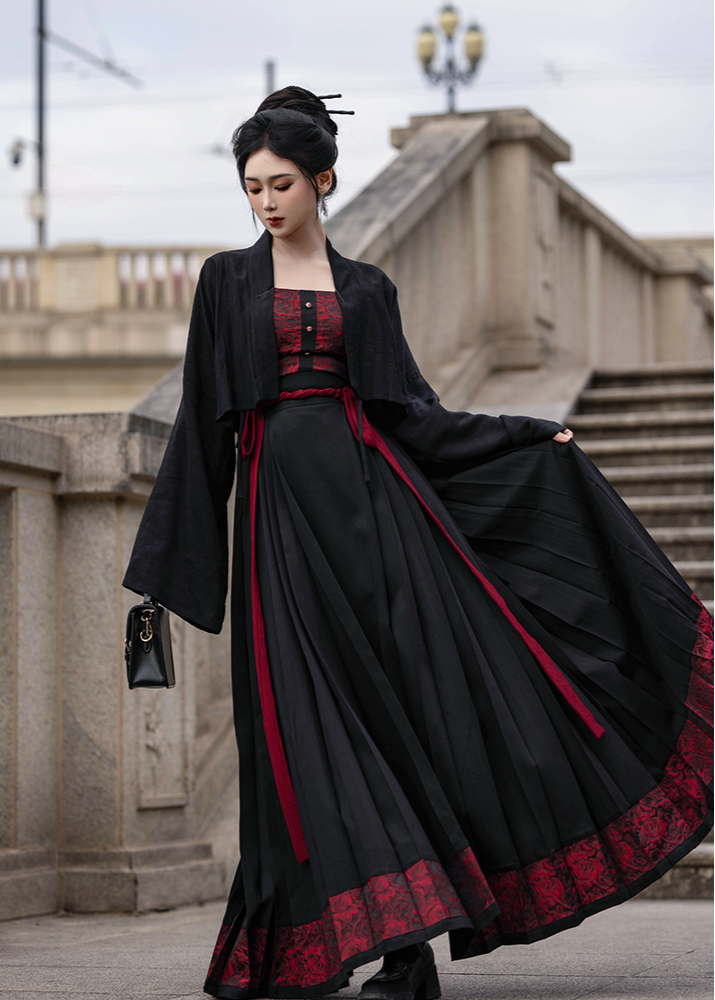 Crimson Dusk | 3-Piece Modern Hanfu (夜色红蕾)