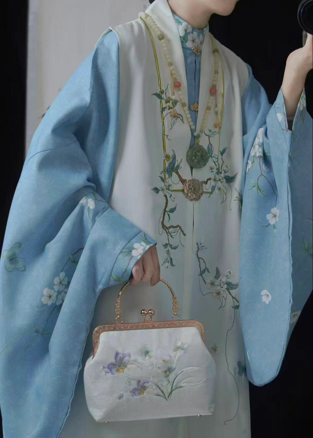 Scattered Butterflies | 3-Piece Plus Set (碎蝶)