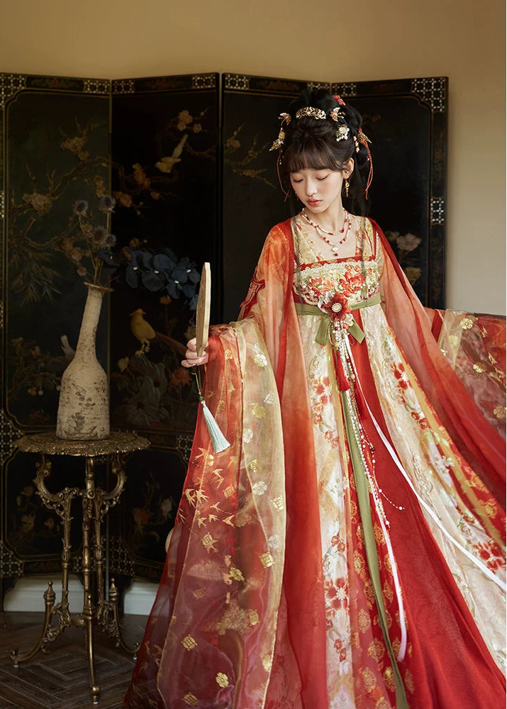 Firework Bloom | 3-Piece Embroidered Hanfu (火树银花)