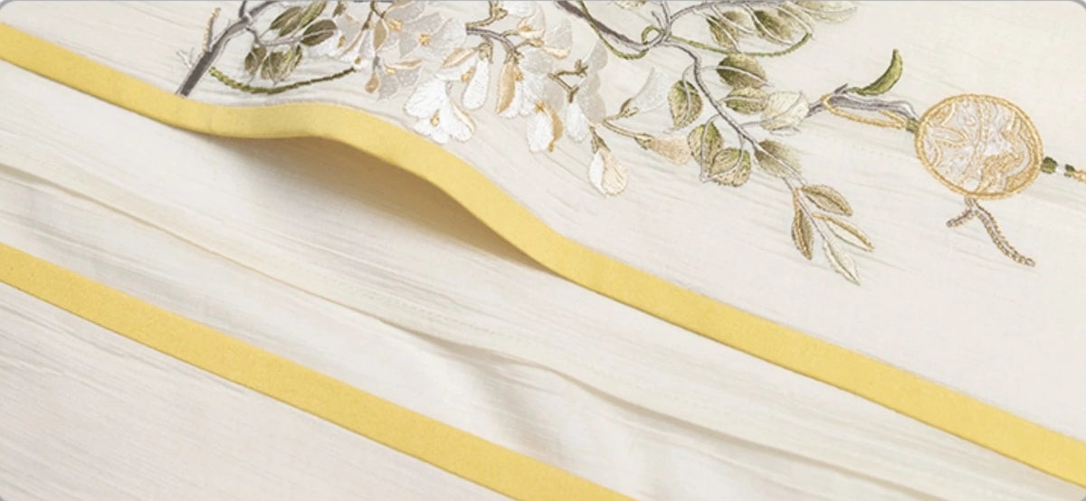 Locust Whisper | 3-Pieces Ma Mian Skirt Set (槐花语)