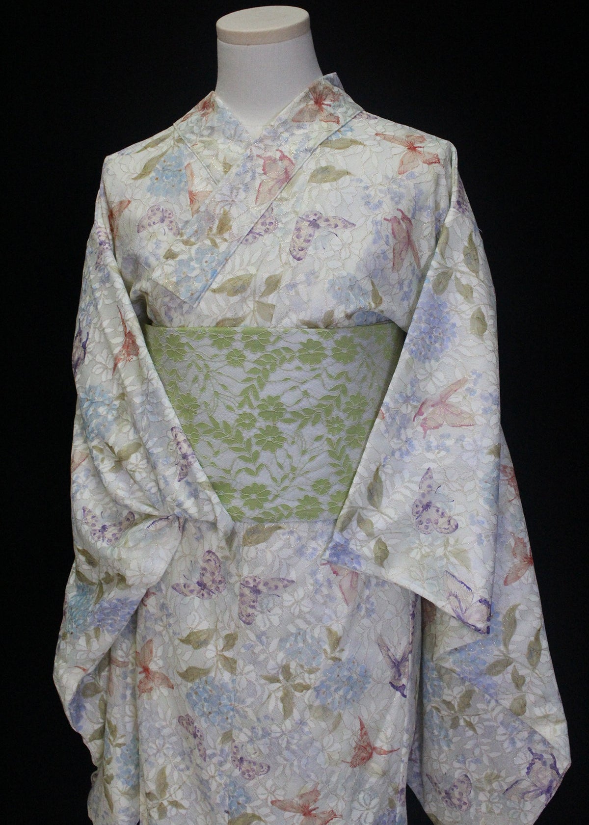 Butterfly & Blossom | 6-Piece Asian Kimono (蝶与花)