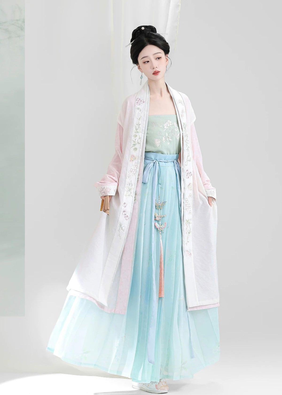 Early Summer | 3-Pieces Embroidered Set (初夏)