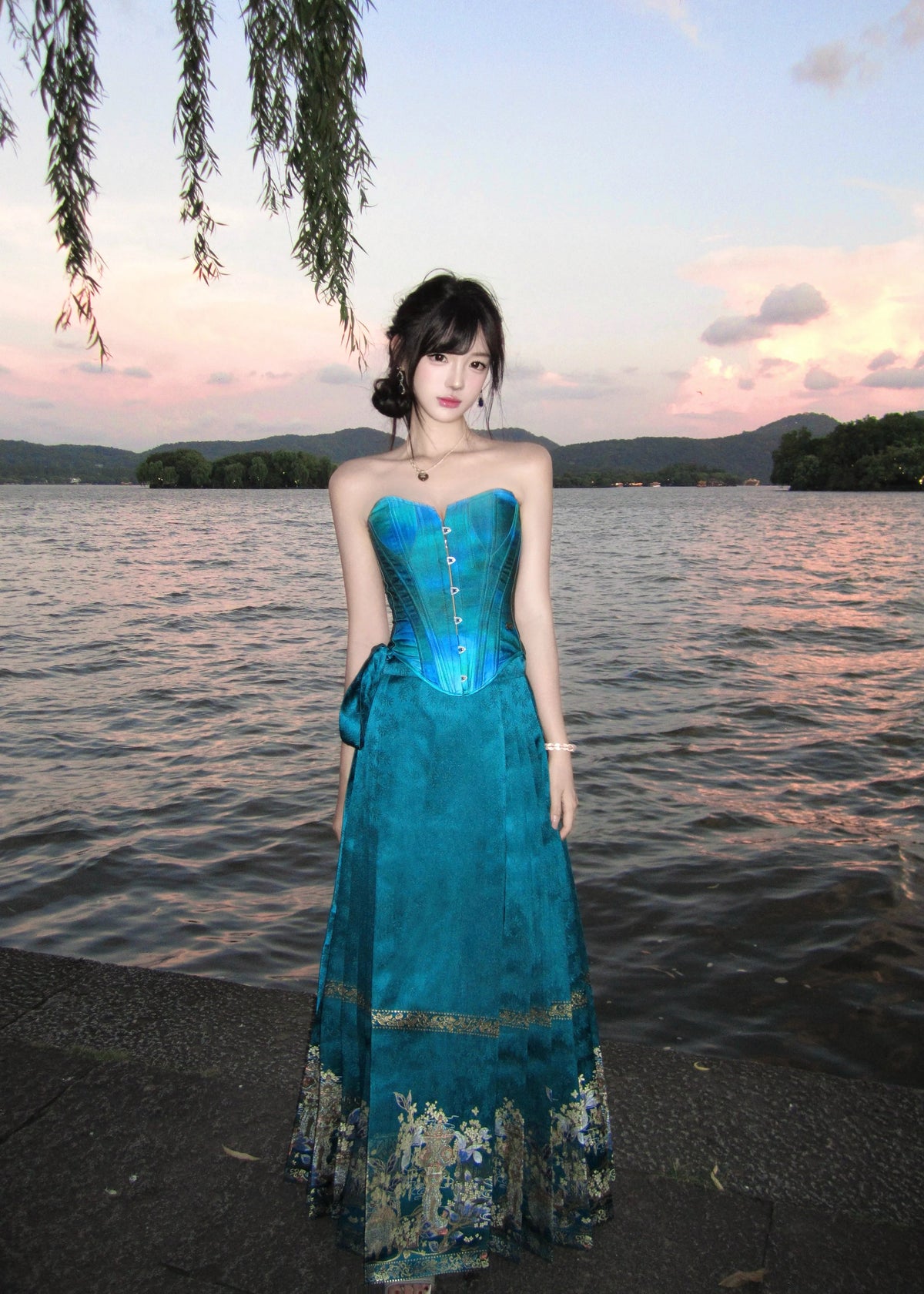 Season Rhythm | Modern Ma Mian Skirt (岁时风物)