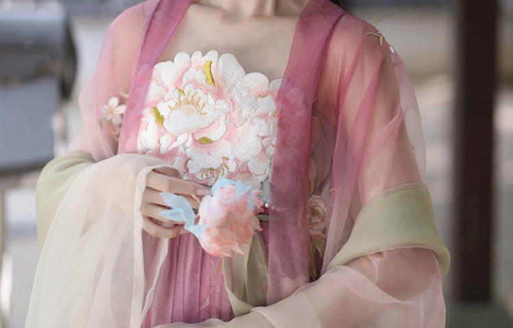 Faint Aroma | Tang Embroidered Hanfu (浮香绕曲)