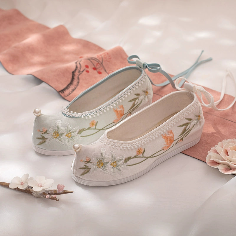 Azure Grace | Embroidered Shoes(青颜）