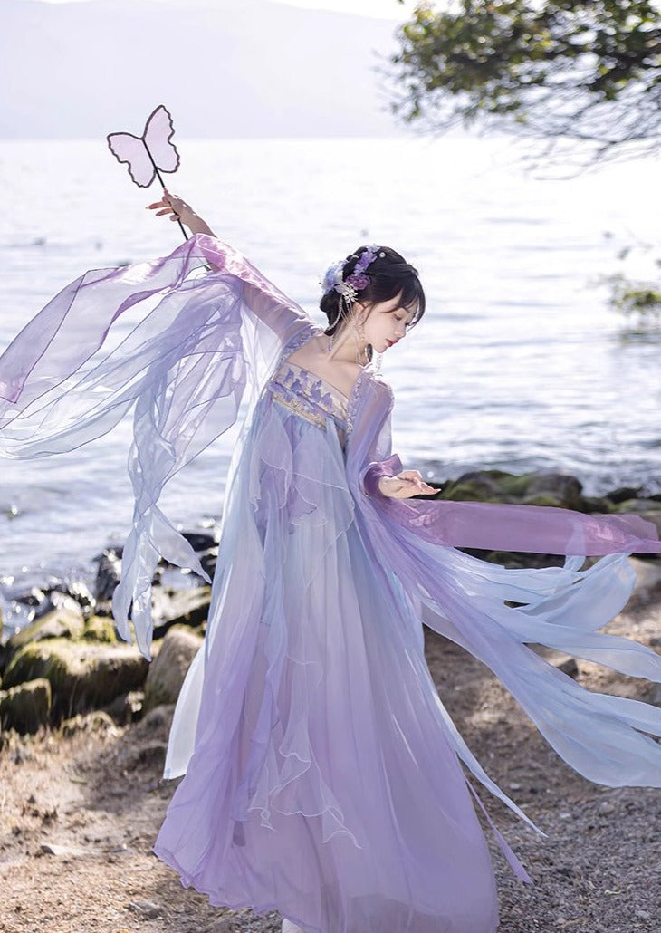 Plum Blossom | 3-Pieces Embroidered Hanfu (春不晚)