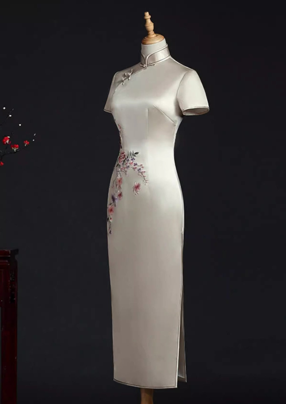 Rosie | Silk Champagne Custom Made Qipao (玉玫瑰)