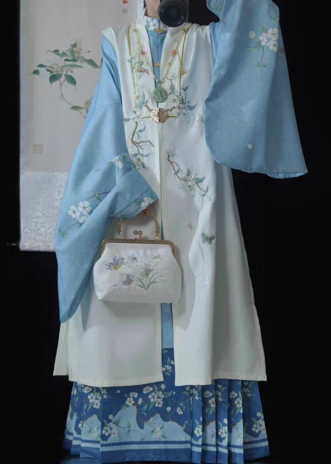Scattered Butterflies | 3-Piece Plus Set (碎蝶)