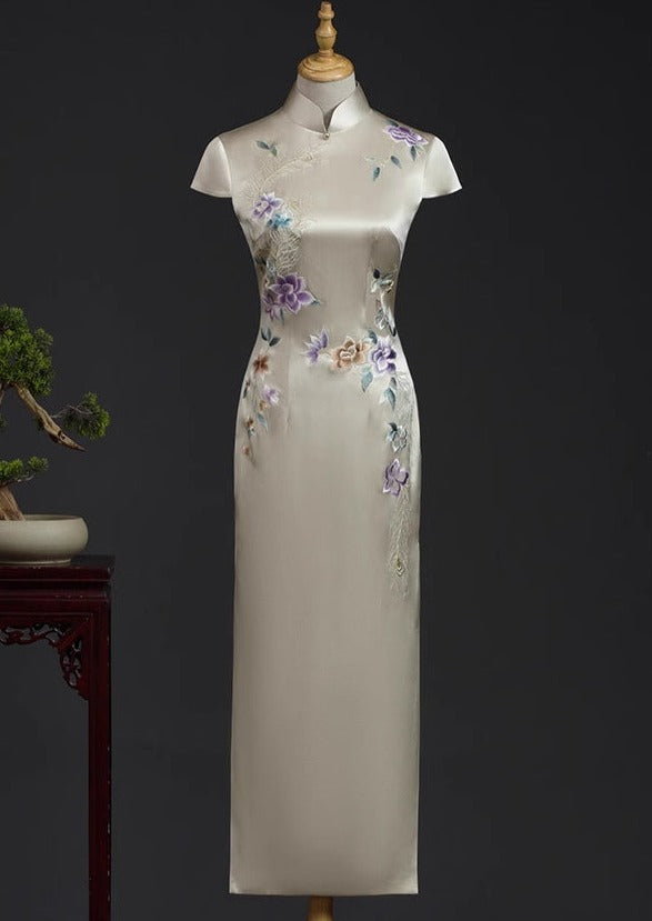 Gardenia | Silk Champagne Custom Made Qipao (花想容)