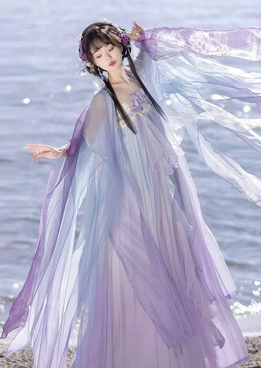 Plum Blossom | 3-Pieces Embroidered Hanfu (春不晚)