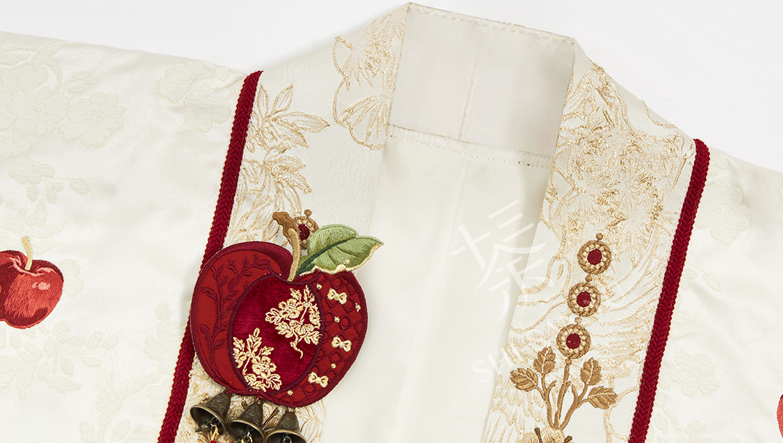 Snow White | 4-Piece 2026 New Year Hanfu (红苹果之宴)