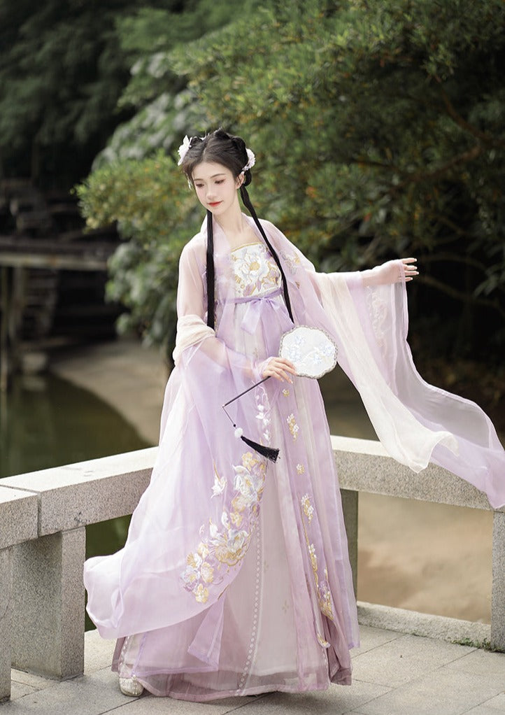 Faint Aroma | Tang Embroidered Hanfu (浮香绕曲)