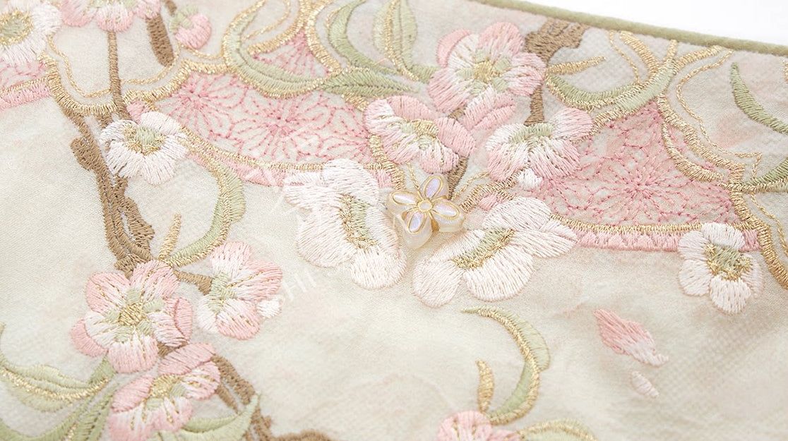 Apricot Blossom | 4-Piece Embroidered Hanfu (杏花约)