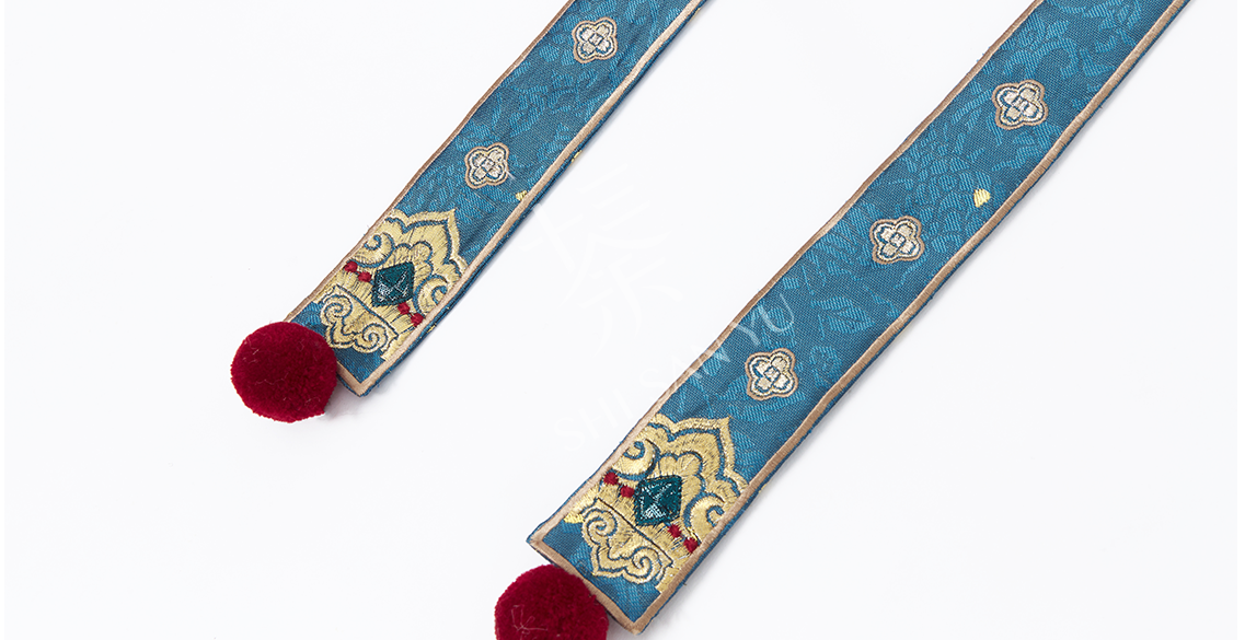 Star Fall | 2026 New Year Faux Fur Shawl / Earmuff (青阳星回)