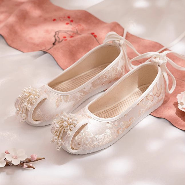 White Pearl | Embroidered Shoes(白珠）