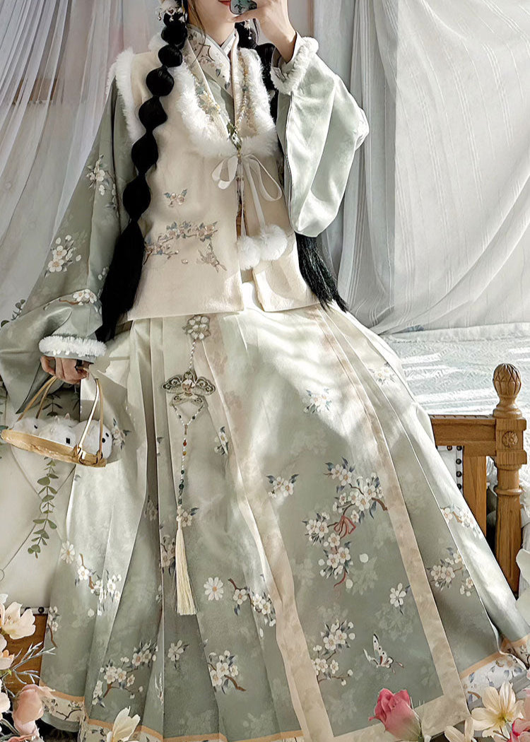 Snow Plum | 3-Piece Plus Winter Hanfu (梅花)