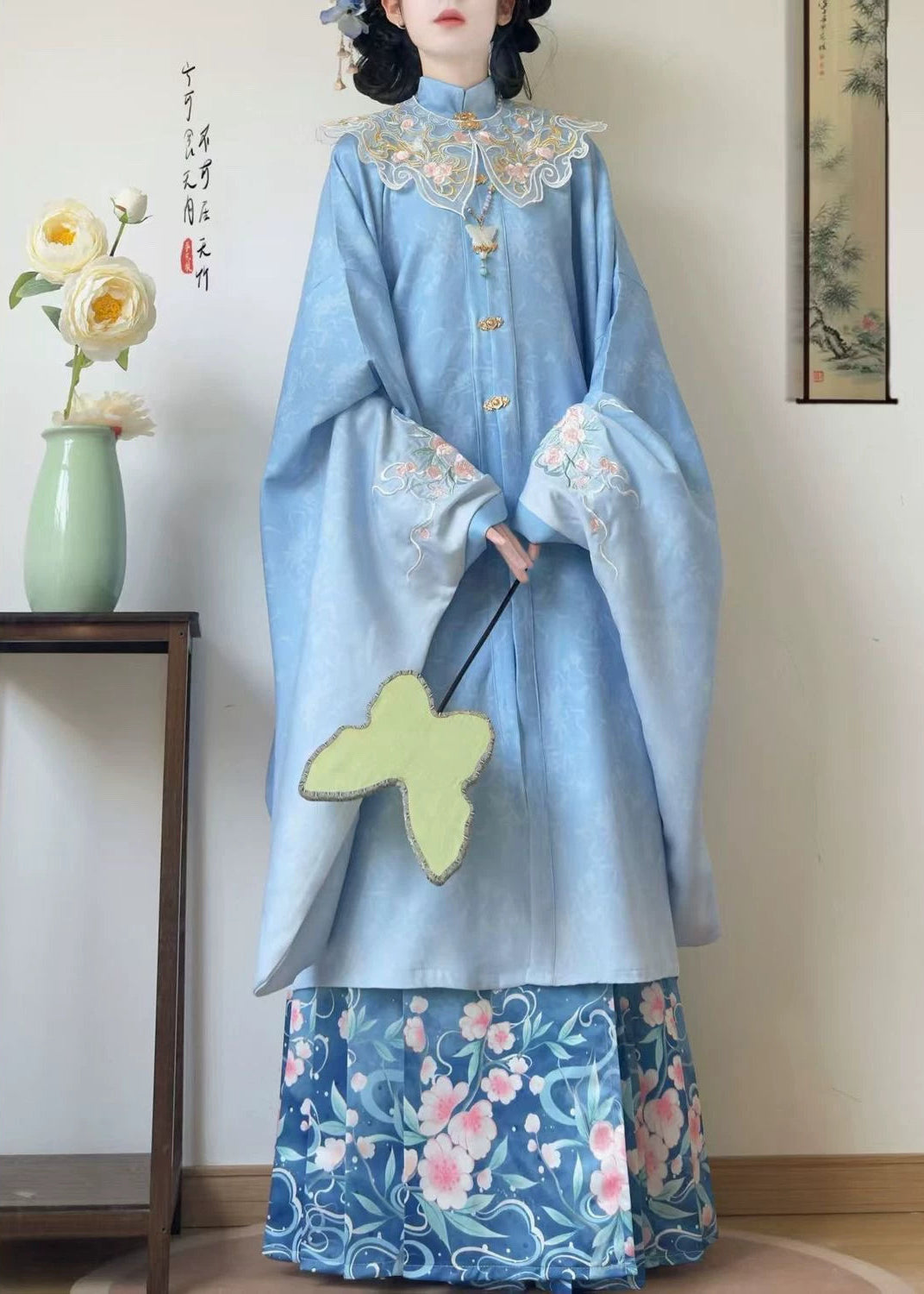 Butterfly Dance | 3-Piece Embroidered Plus Set (苍竹)
