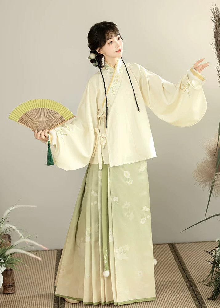 Courtyard Lilies | 3-Piece Hanfu (庭前百合)