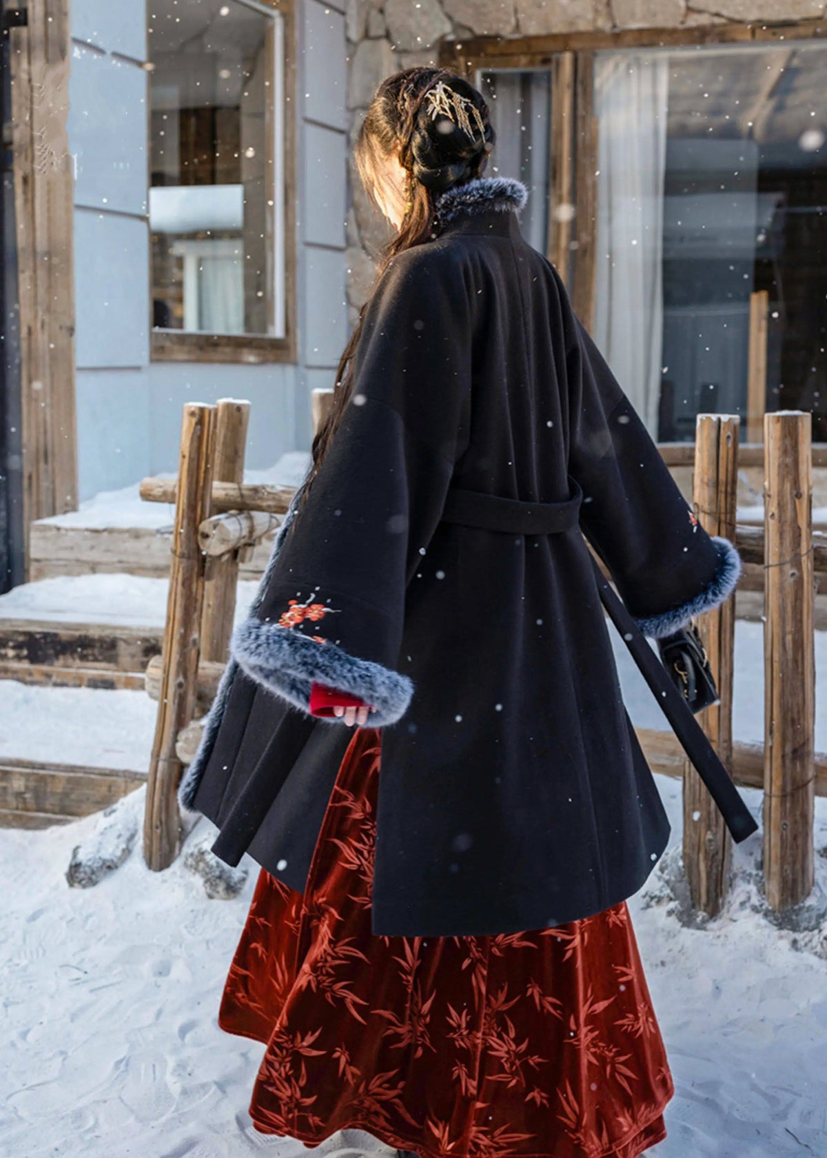 Snow Traveler | 3-Piece Modern Set (雪中客)