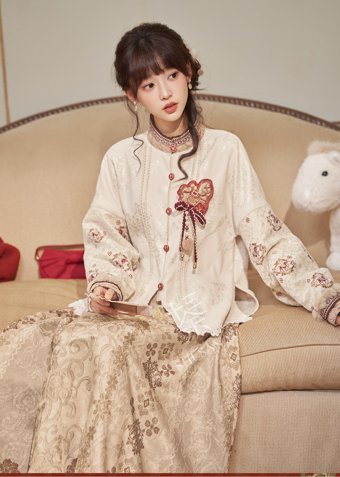 Crimson Steed | 4-Piece 2026 New Year Hanfu (赤马宝相)