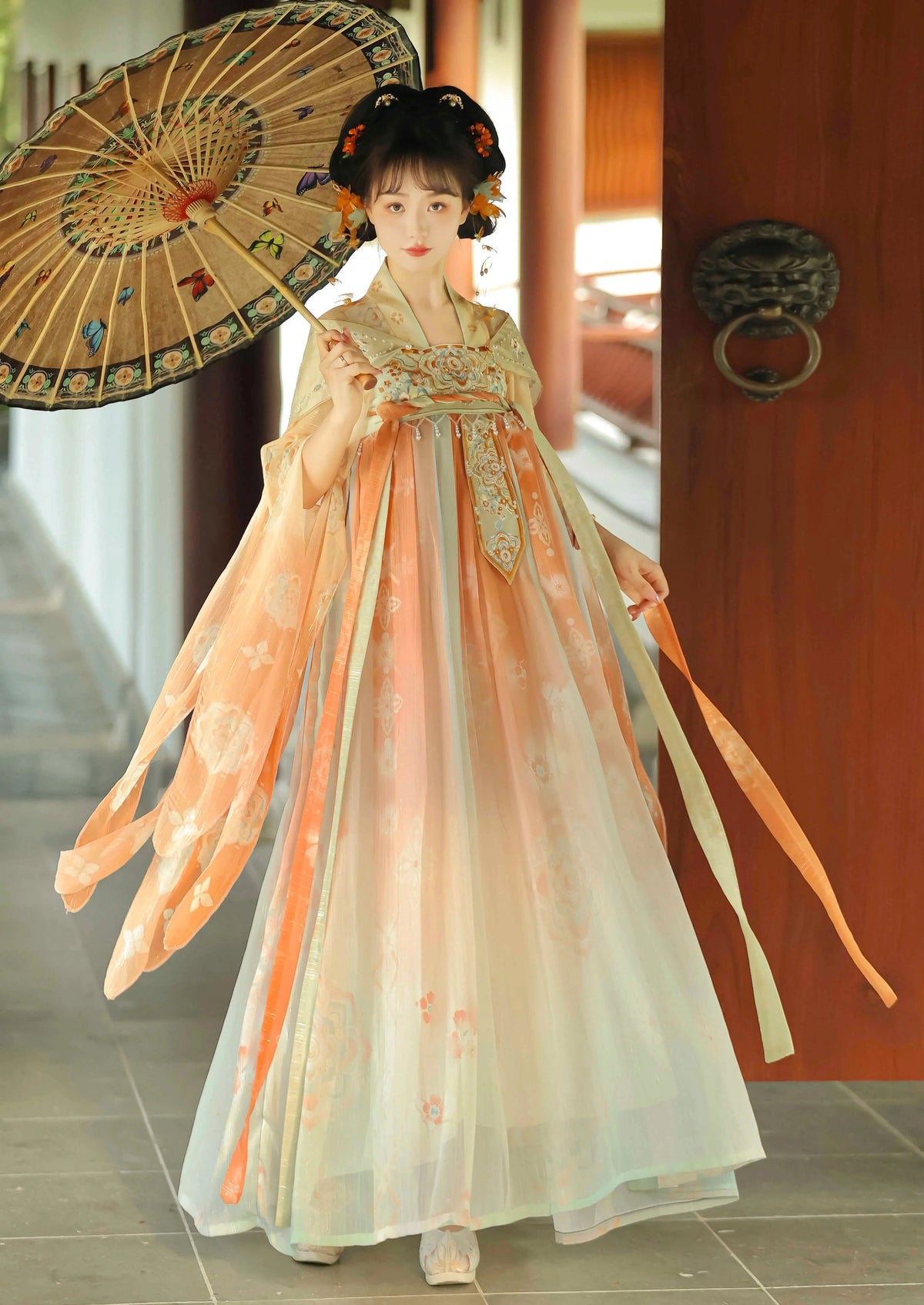 Flower Tail | 3-Pieces Tang Embroidered Hanfu (花瑶)