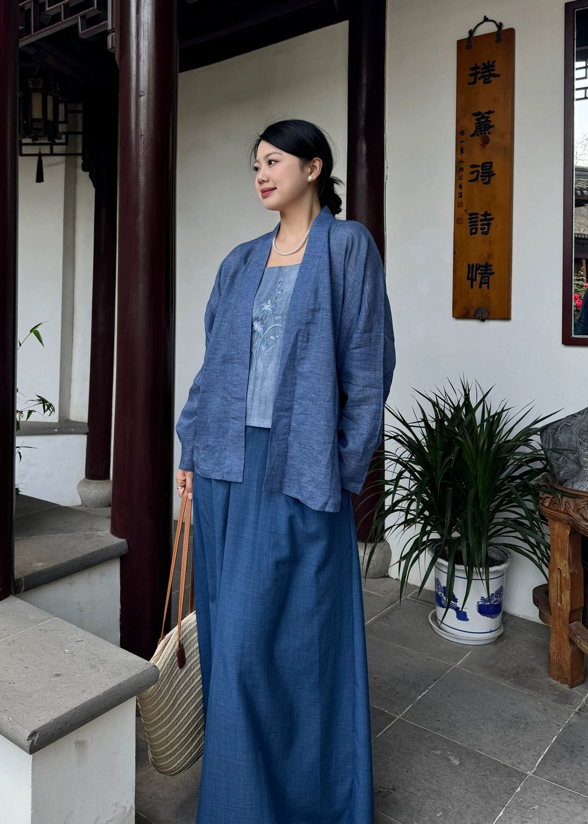 Blue Irises | Plus Modern Pants Set (蓝鸢)
