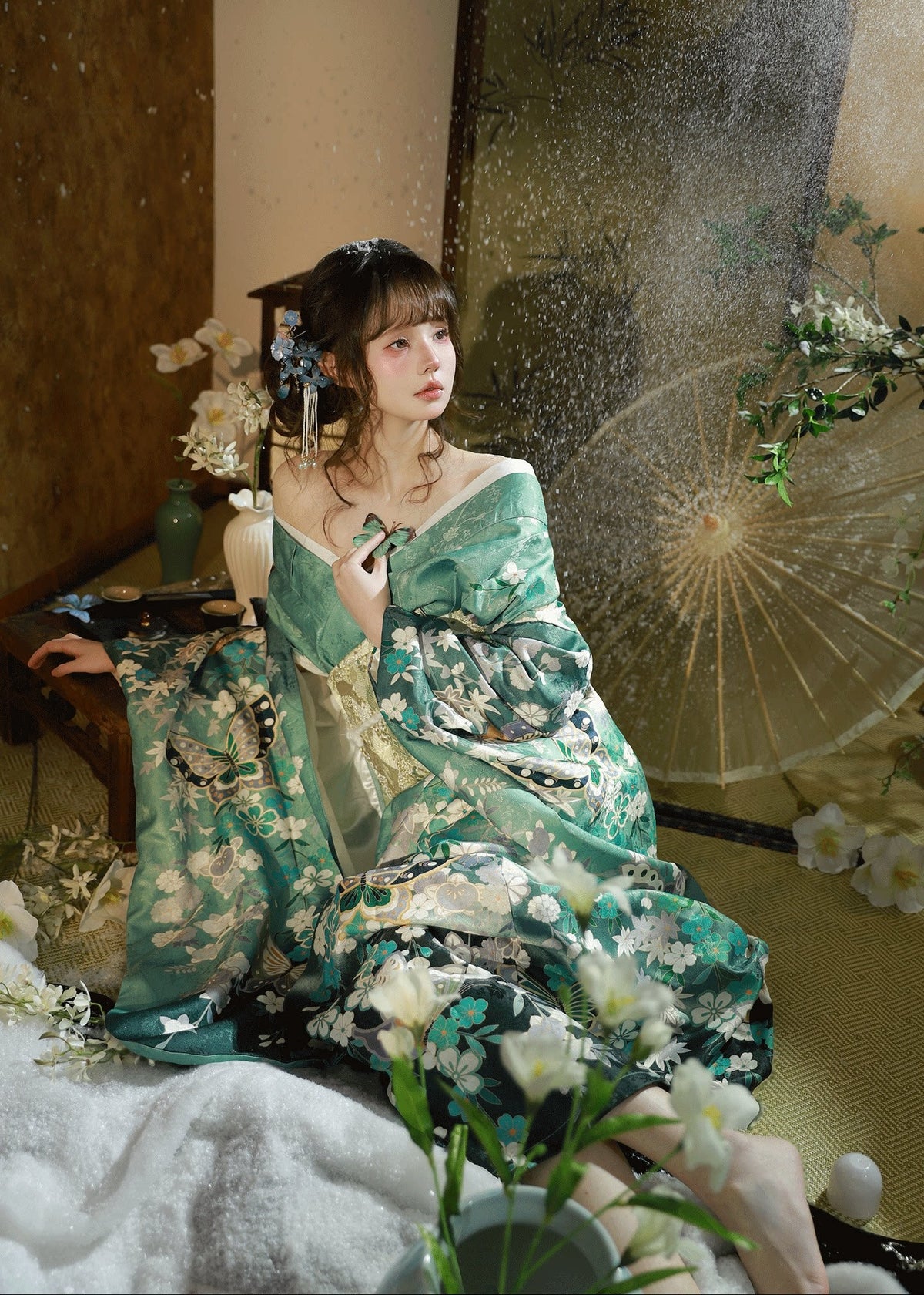 Jade Butterfly | 5-Piece Asian Kimono (玉蝴蝶)