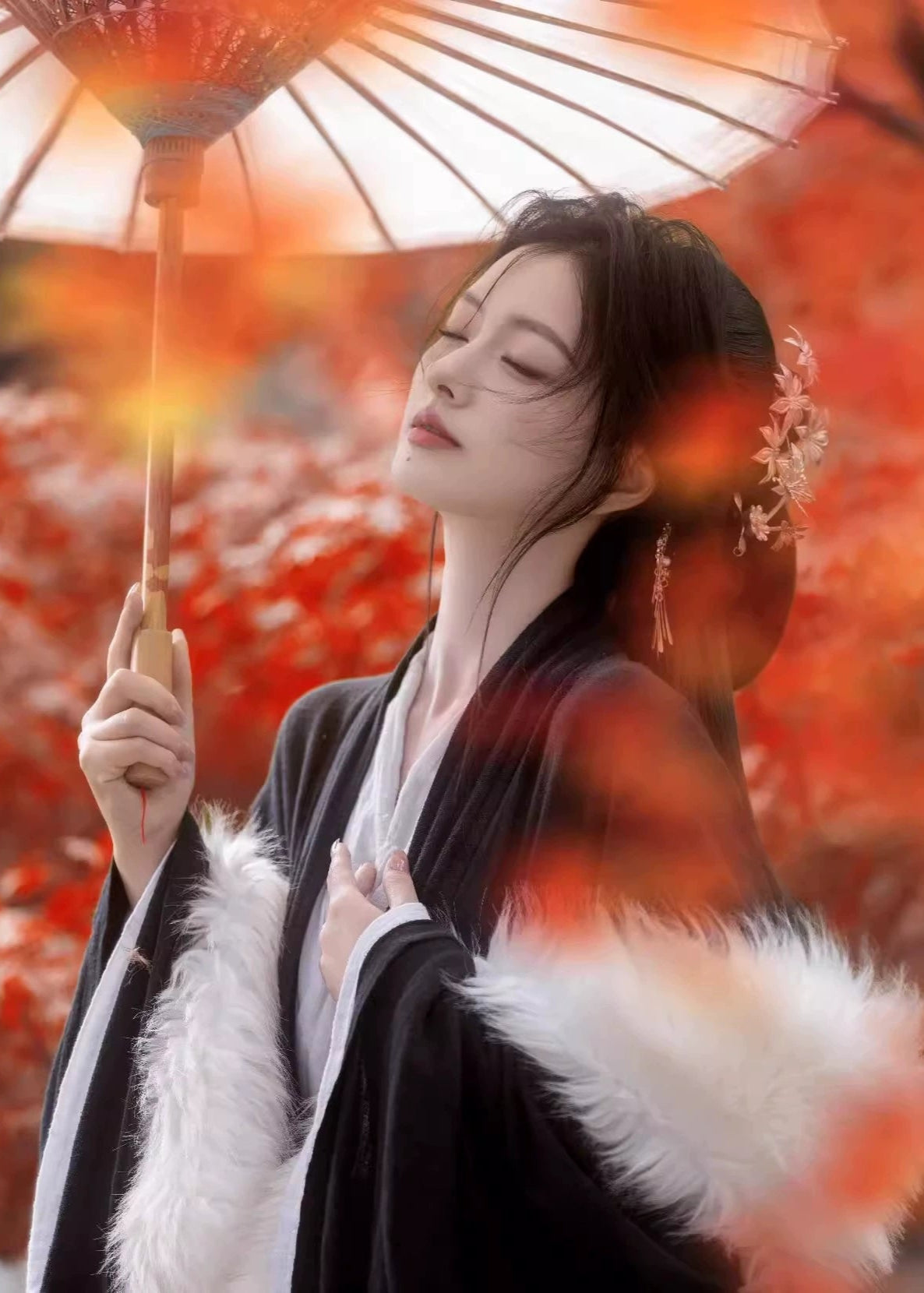 Missing Heart | Han Dynasty Linen Hanfu (戚戚忧思深)