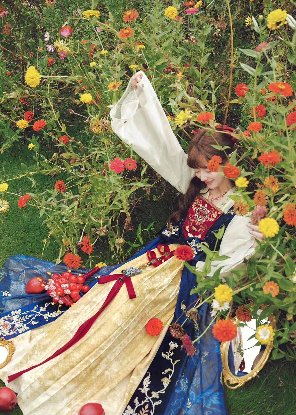 Snow White | 4-Piece 2026 New Year Hanfu (红苹果之宴)