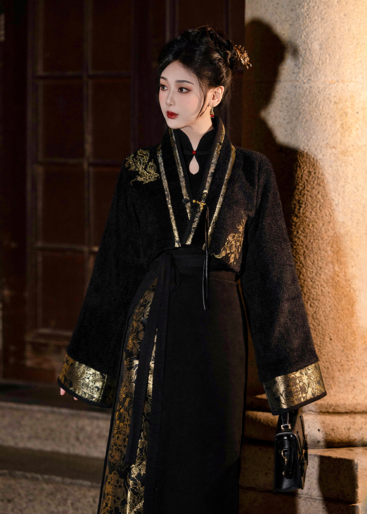 Yearly Bloom | Modern 3-Piece Mamian Set (年年)