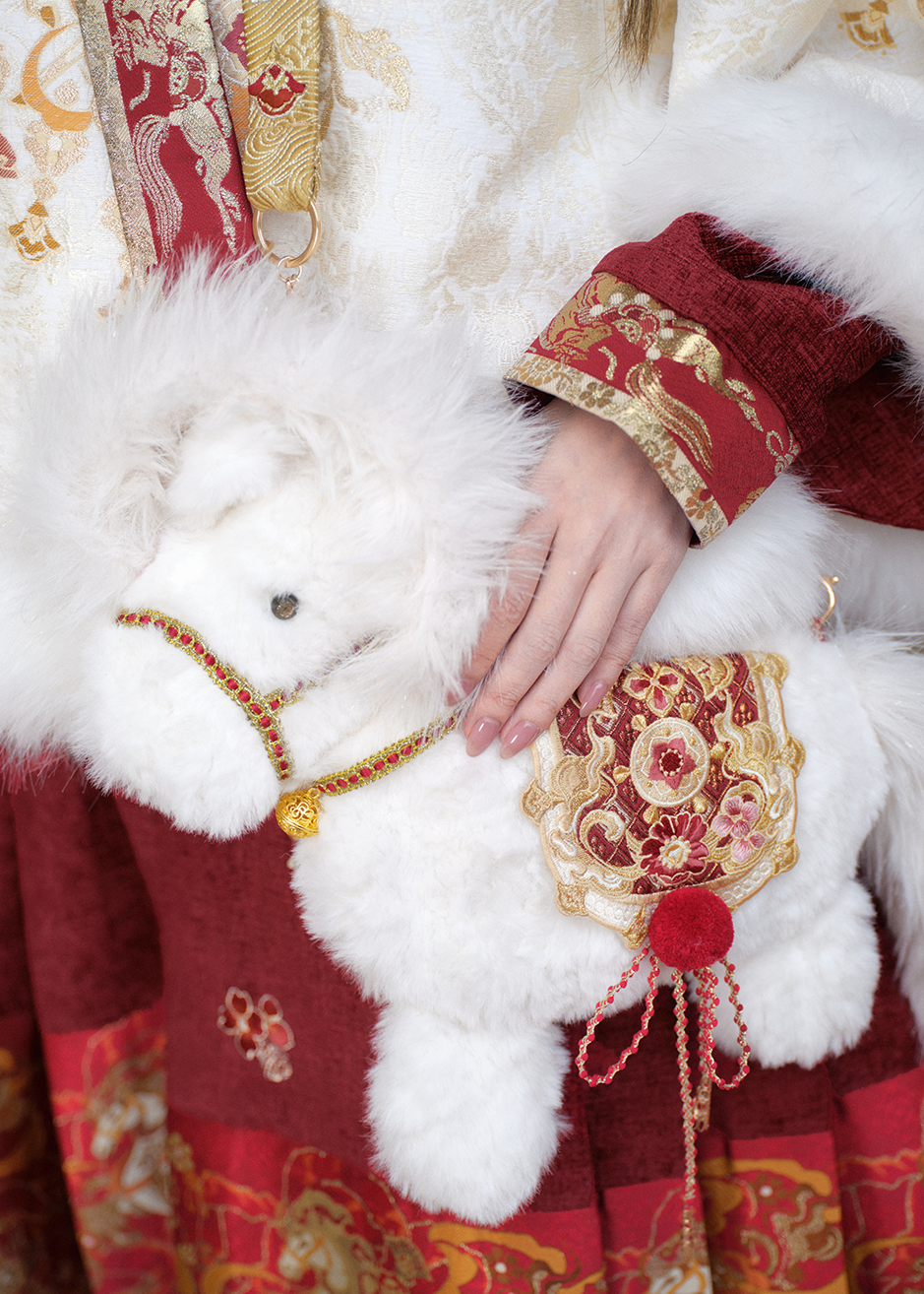 White Horse | 2026 New Year Faux Fur Purse (白马嘉岁)