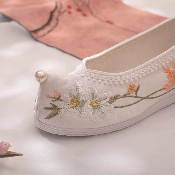Azure Grace | Embroidered Shoes(青颜）