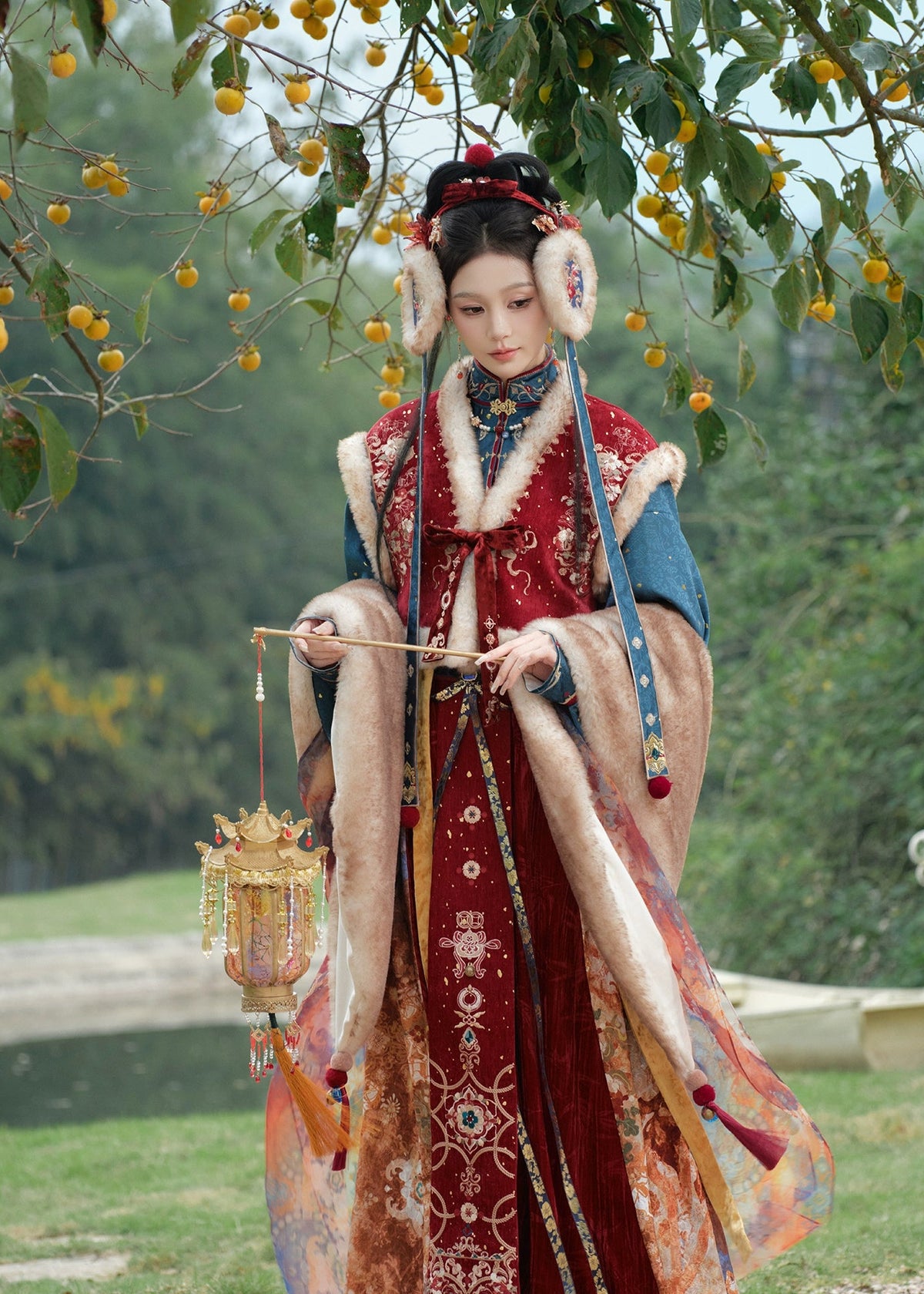 Star Fall | 2026 New Year Faux Fur Shawl / Earmuff (青阳星回)