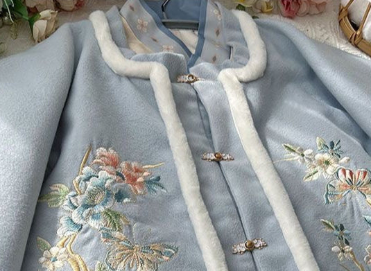 Snow Plum | 3-Piece Plus Winter Hanfu (梦蝶)