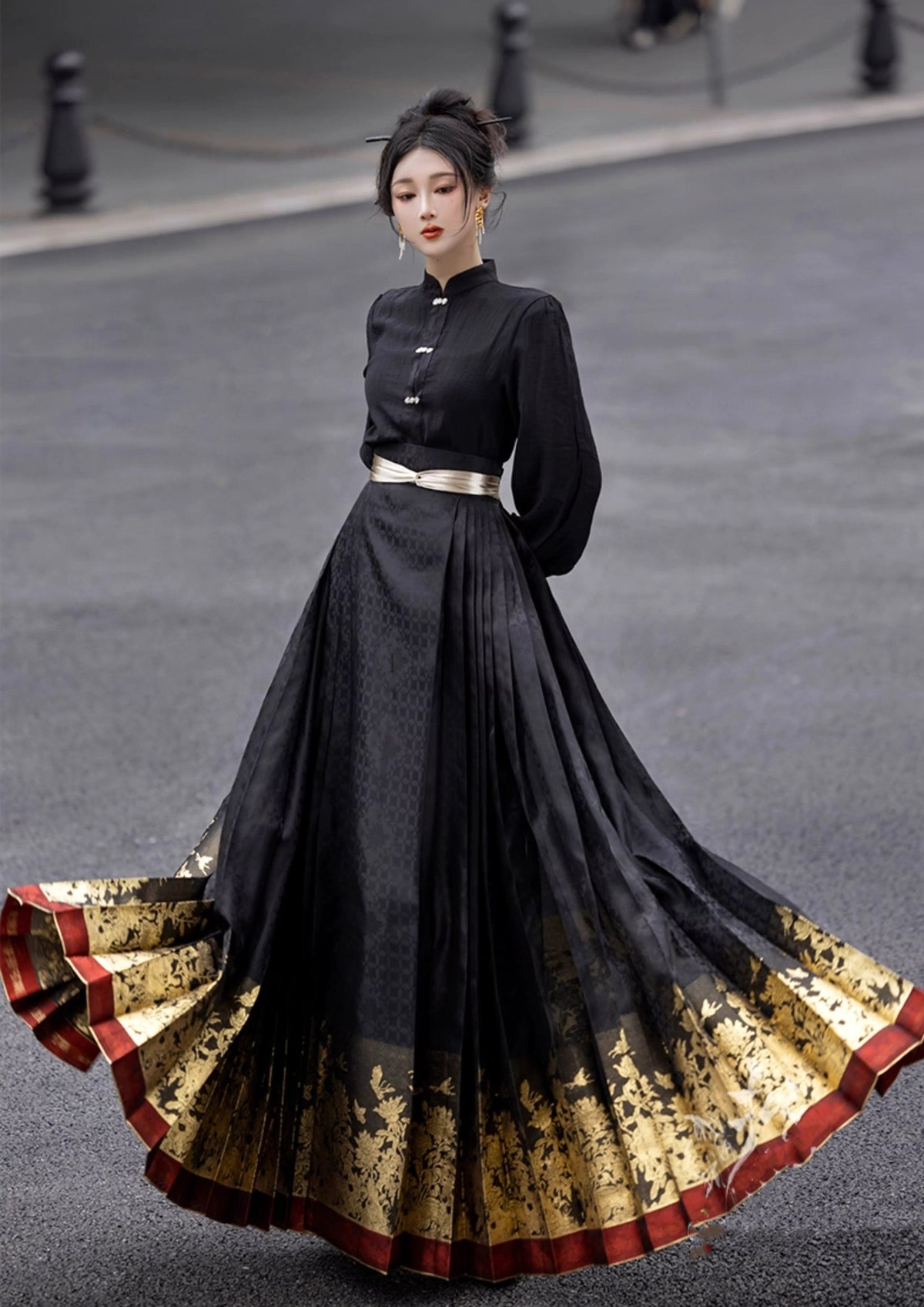 Spell of the Fragrance | Modern 2-Pieces Ma Mian Skirt Set (国色)