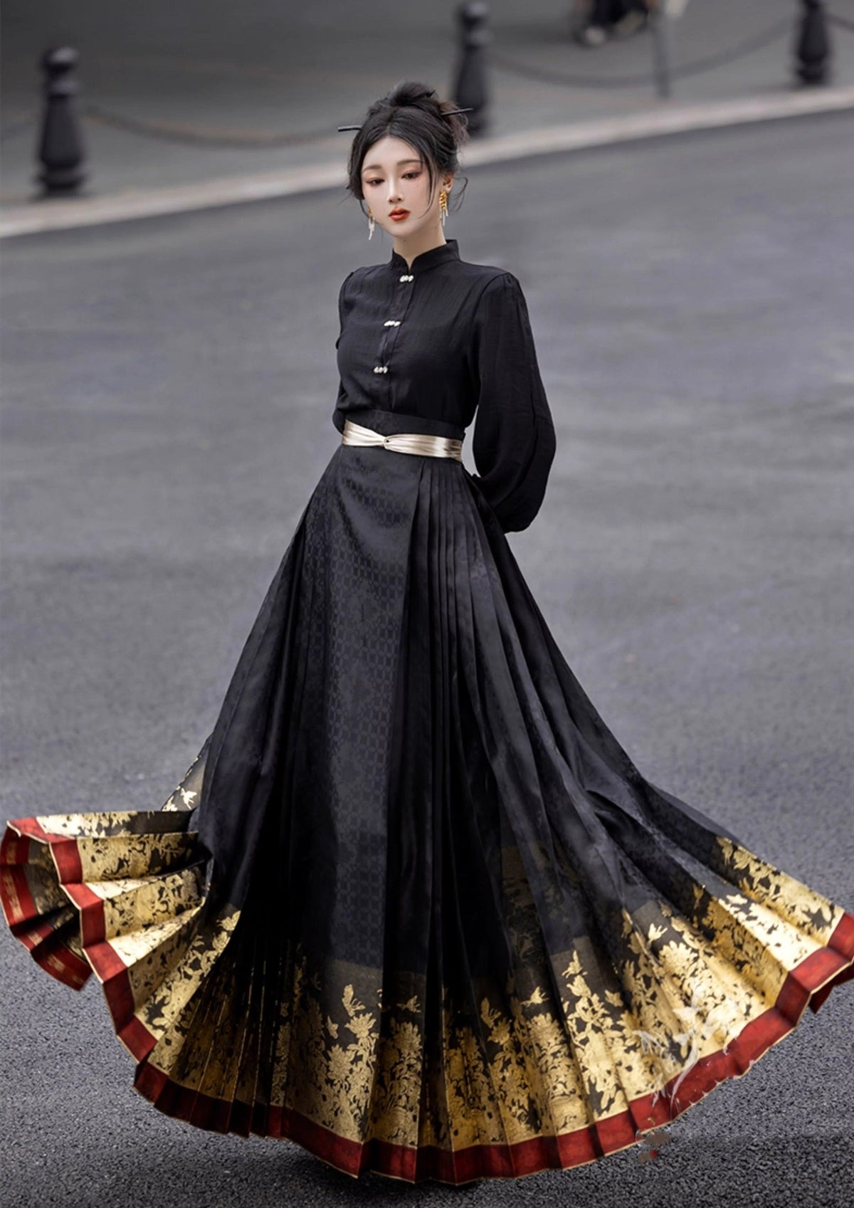 Spell of the Fragrance | Modern 2-Pieces Ma Mian Skirt Set (国色)
