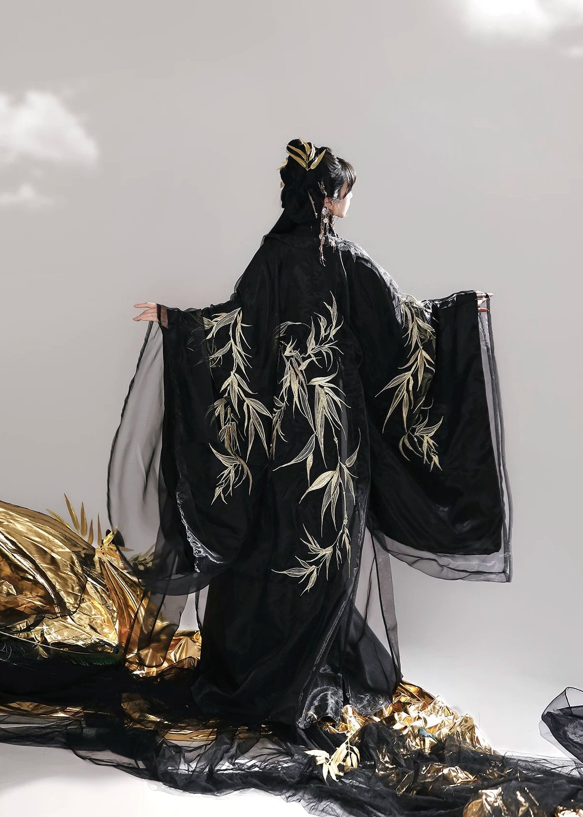 Black Bamboo | 6-Piece Embroidered Hanfu (玉龙赋)
