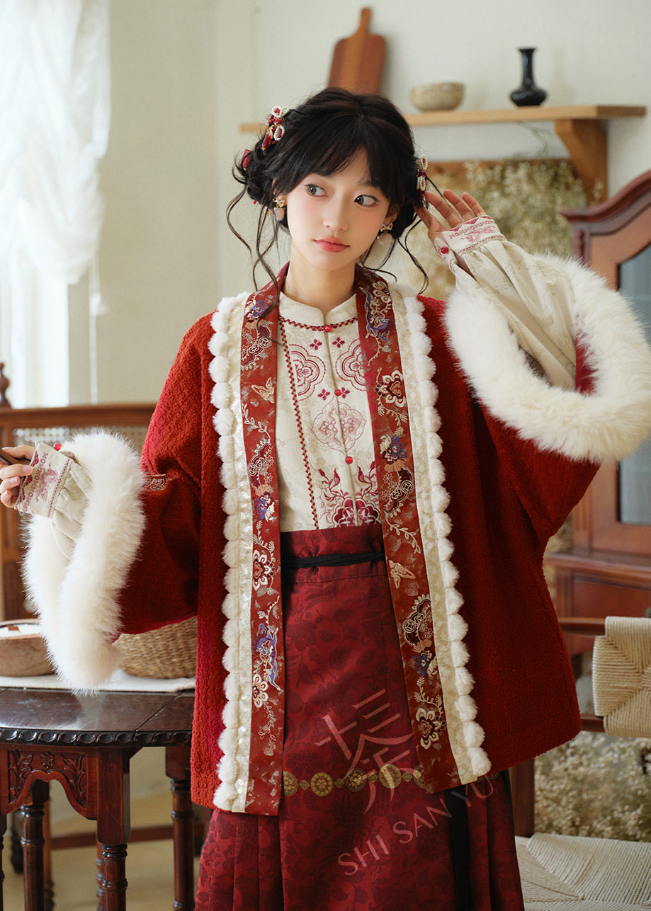 Dancing Flame | 3-Piece 2026 New Year Hanfu (驰焰)