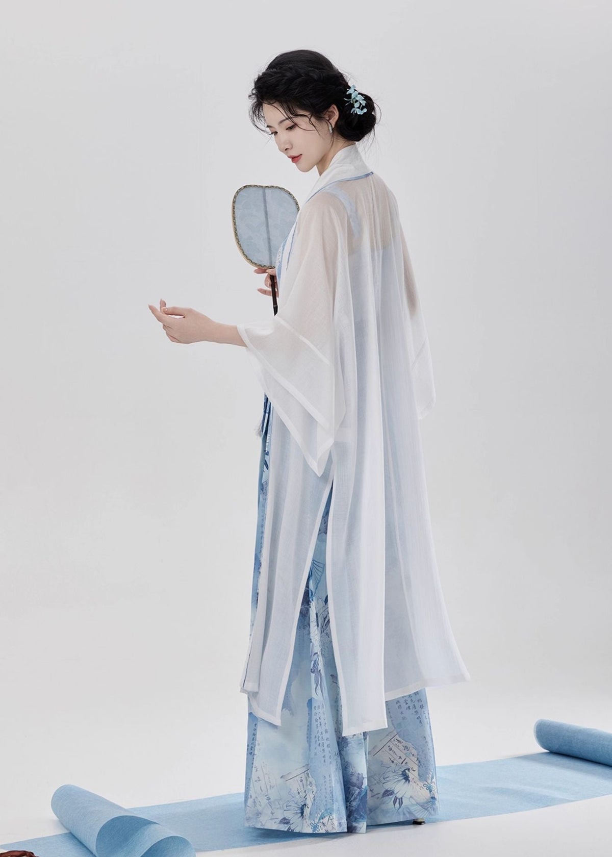 Sunlit Frost | Modern 3-Piece Set (晴霜)